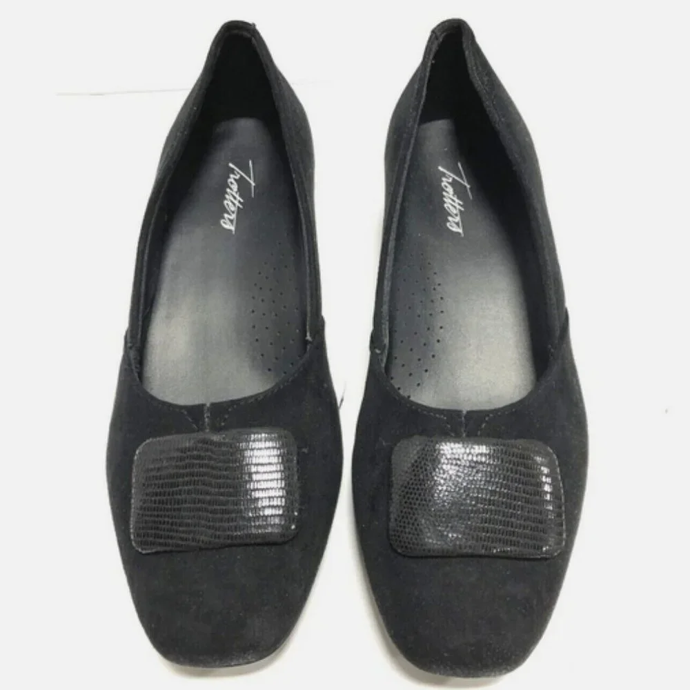 Trotters Women's DELSE Pump, Black suede finish, size 7 M womens